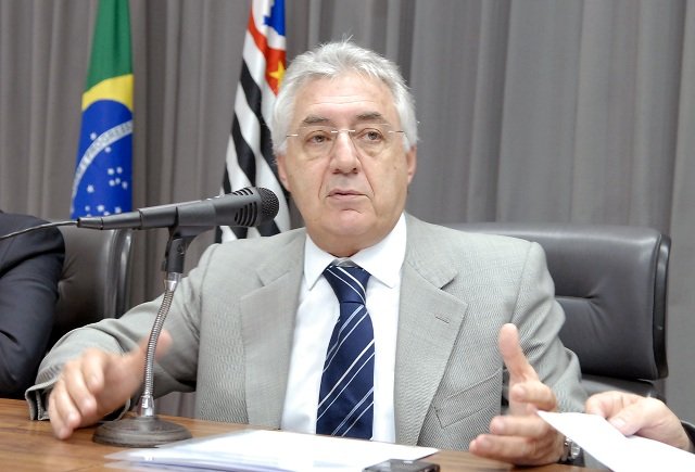 Pensar simples é obrigação, defende Afif Domingos
