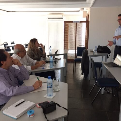 Retomada de projeto para apoio a segmentos de micro e pequenas empresas é discutido em Cuiabá