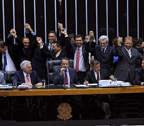 Câmara aprova texto-base que altera o Supersimples