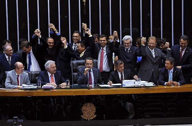 Câmara aprova texto-base que altera o Supersimples