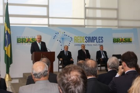 Governo federal lança projeto RedeSimples