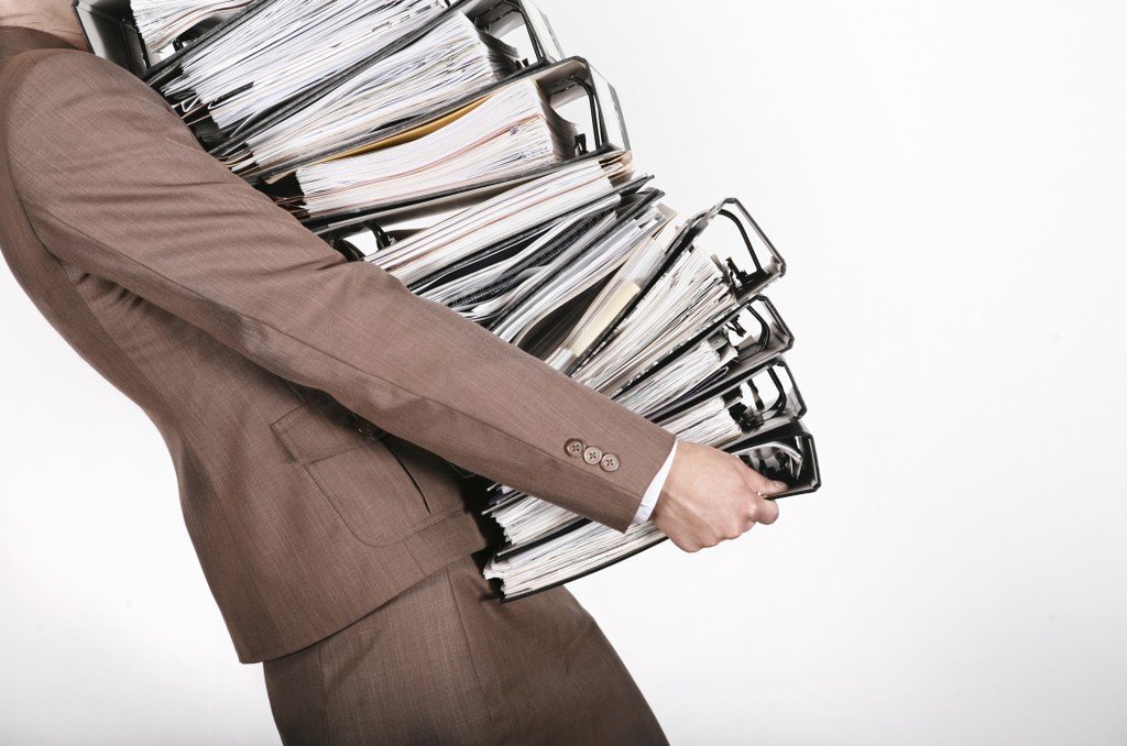 Governos estaduais aumentam burocracia para empresas em 2016