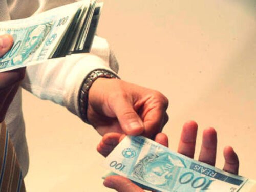 Demanda do consumidor por crédito cai 6,7% em 2015, revela indicador da Boa Vista SCPC