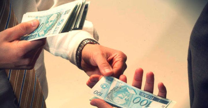 Demanda do consumidor por crédito cai 6,7% em 2015, revela indicador da Boa Vista SCPC