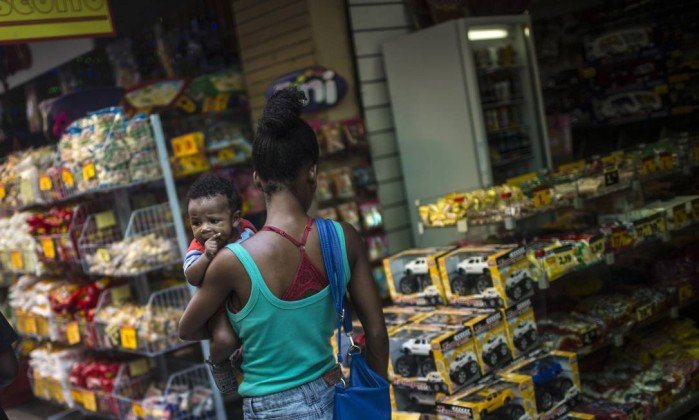 Comércio tem melhor desempenho desde julho de 2013 e cresce 1,2% em fevereiro