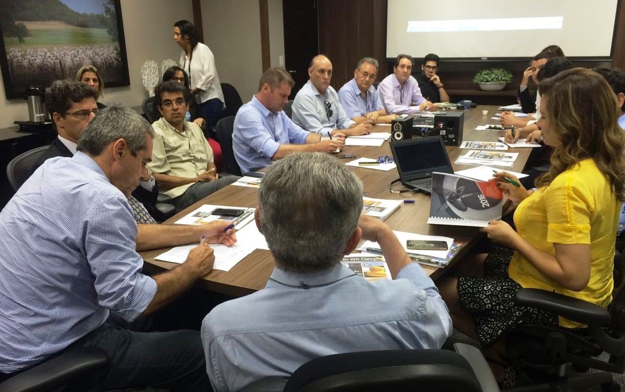 Entidades de Mato Grosso entregam manifesto a favor do impeachment da presidente Dilma Rousseff