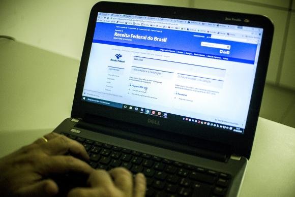 Contribuintes têm até esta sexta para entregar declaração do Imposto de Renda