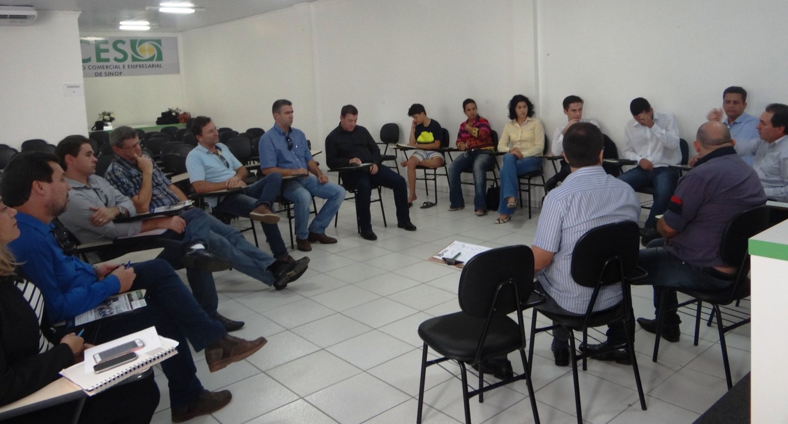 Presidentes da ACEs elaboram documento para governador no encontro regional em Sinop