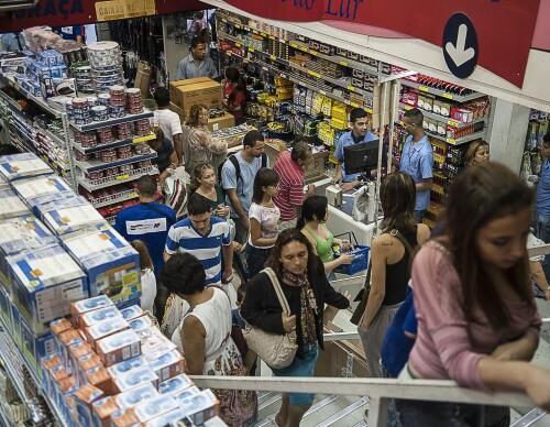 Vendas do comércio varejista têm queda de 7,3% em 2016