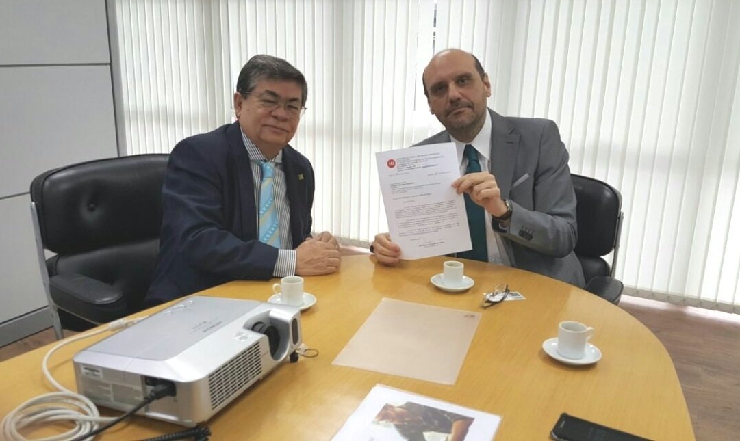 Instituto Nacional de Tecnologia da Informação recebe presidente da CACB