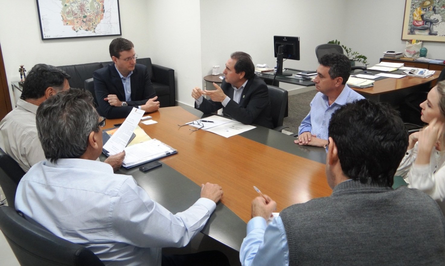 Presidente e diretores da ACC e FACMAT se reúnem com secretário Ricardo Tomczyk