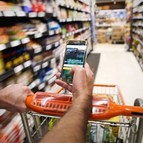 Inflação desacelera para 0,44% em agosto; em 12 meses, fica em quase 9%