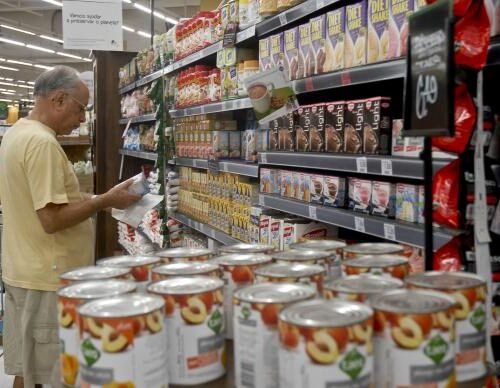 Preços dos alimentos voltam a cair e aliviam a inflação, diz FGV