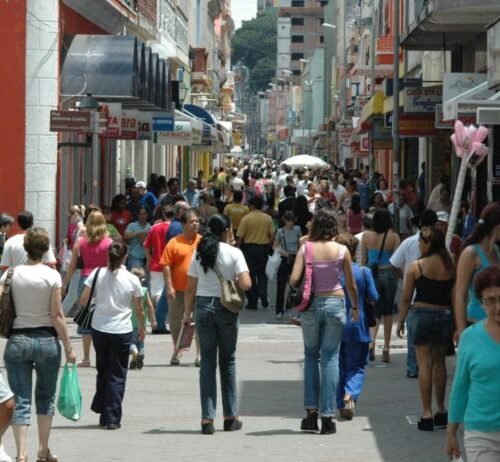 Inadimplência do consumidor na cidade de Cuiabá cai 1,0% no acumulado do ano, diz Boa Vista SCPC