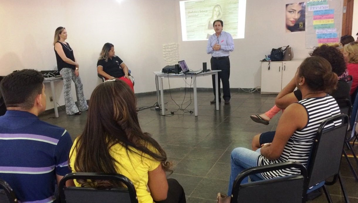Workshops do núcleo de beleza do programa Empreender fazem sucesso entre os participantes