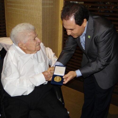 Associação Comercial de Cuiabá presta homenagem a Joaquim Curvo pelo seu aniversário de 100 anos
