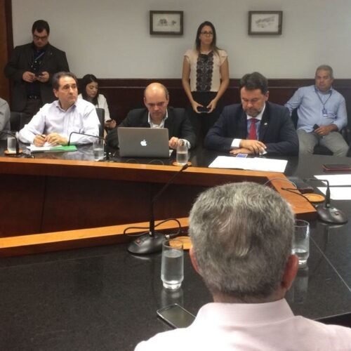 Empresários reúnem-se com equipe da SEFAZ para discutir a Reforma Tributária