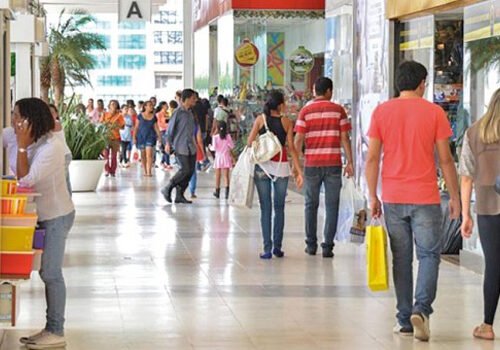 Vendas do comércio caem 1% em setembro; recuo em 12 meses é de 6,6%