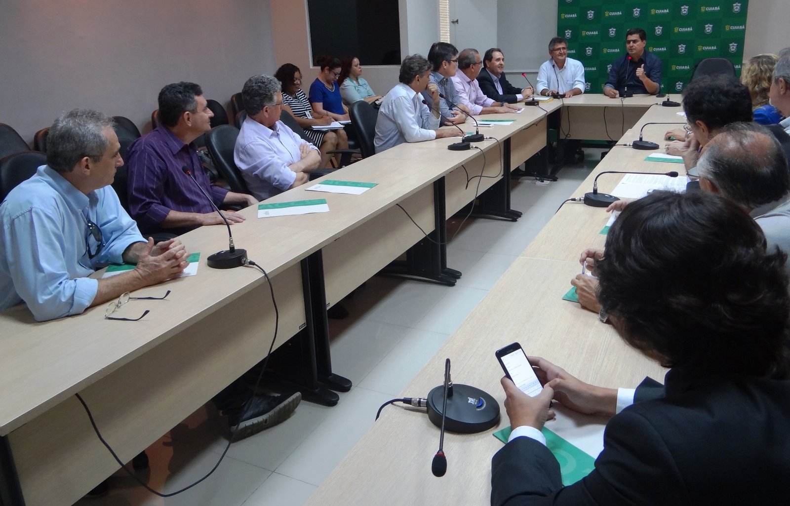 Presidente e diretores da Associação Comercial de Cuiabá reúnem-se com prefeito Emanuel Pinheiro