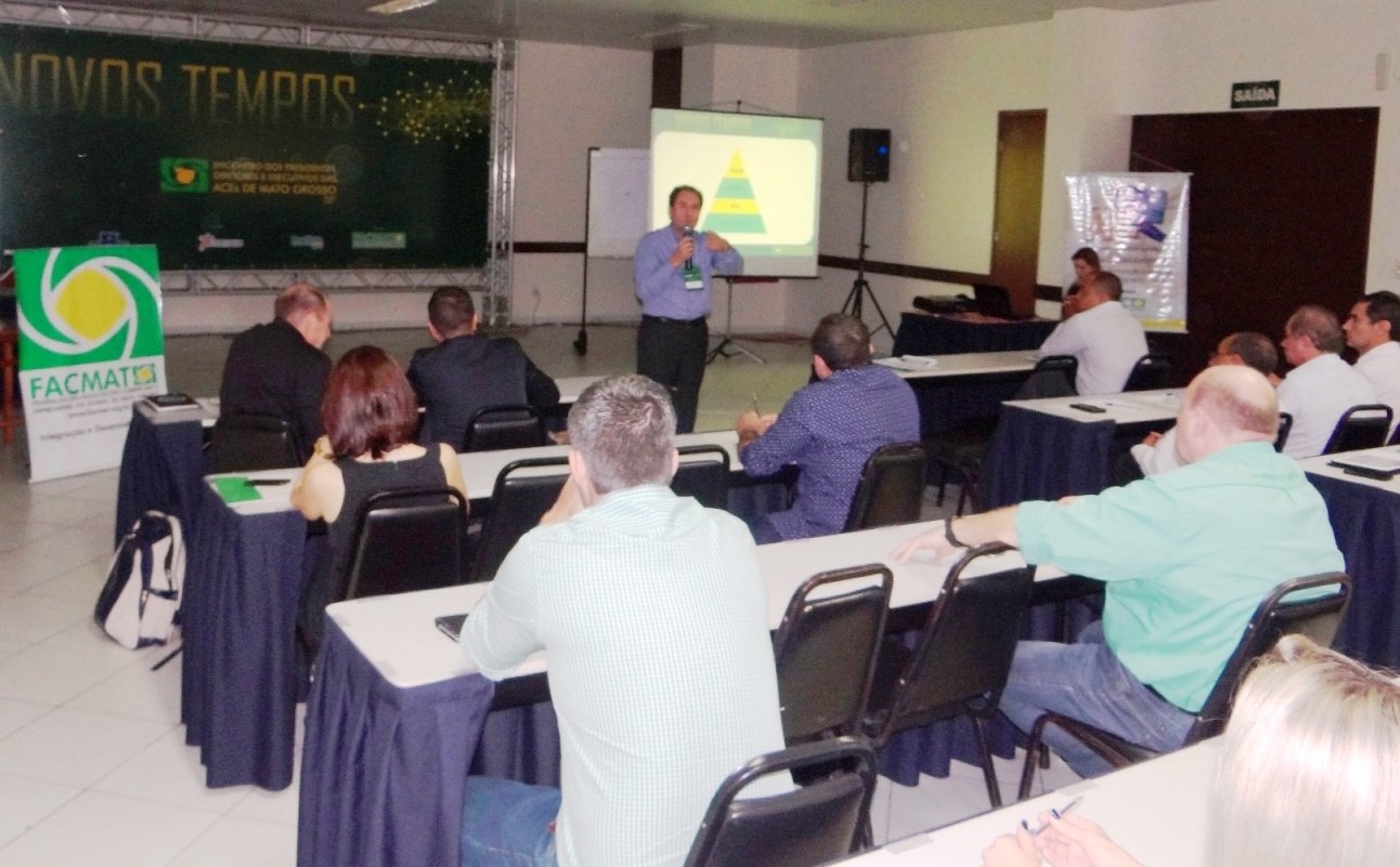 Presidentes de Associações Comerciais de todo o estado participam de encontro em Cuiabá