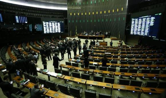 Terceirização é aprovada sem restrições nas empresas