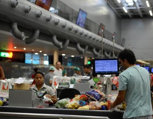 Comércio varejista tem queda de 0,7% entre dezembro e janeiro