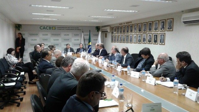 Cooperativas de crédito ganham incentivos para serem implantadas nas Associações Comerciais