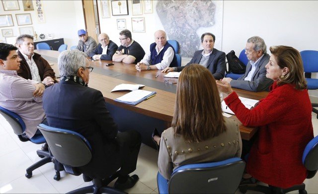 Empresários discutem novas regras de alvará da Prefeitura de VG