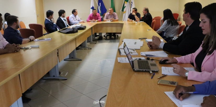Empresários discutem nova lei de publicidade de Cuiabá