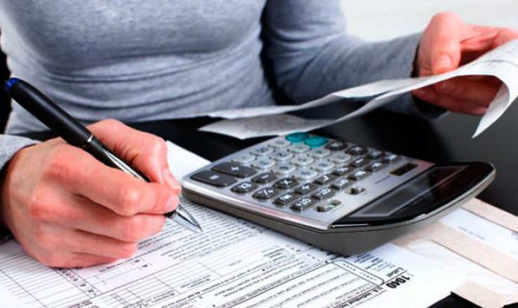 Inadimplência do consumidor cai 3,5% em 2017, diz Boa Vista SCPC