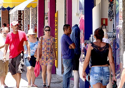 Número de novas empresas sobe 13,6% em 2017