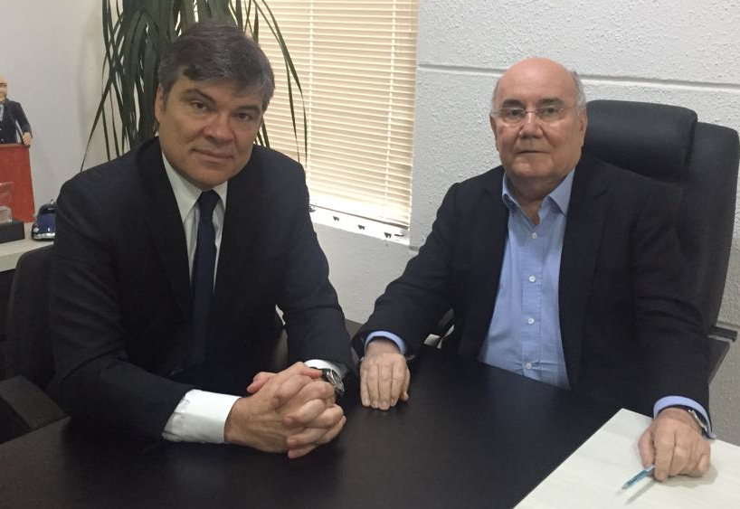 Diretor da Facmat se reúne com senador Flexa Ribeiro