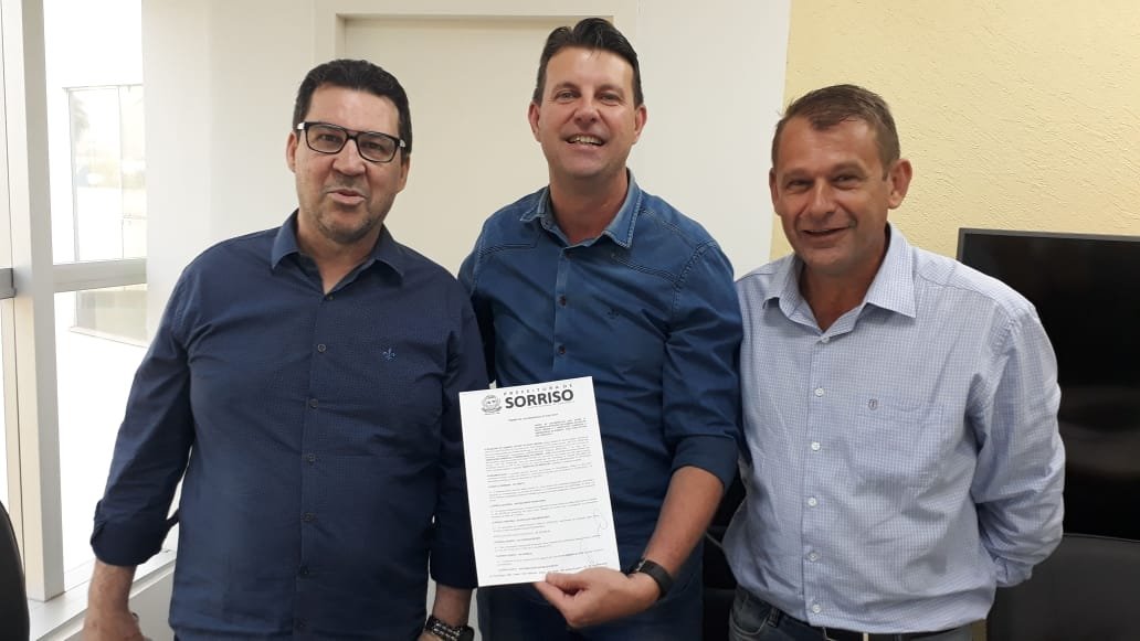 Reunião para assinatura do Convênio da Decoração Natalina “NATAL LUZ 2019”