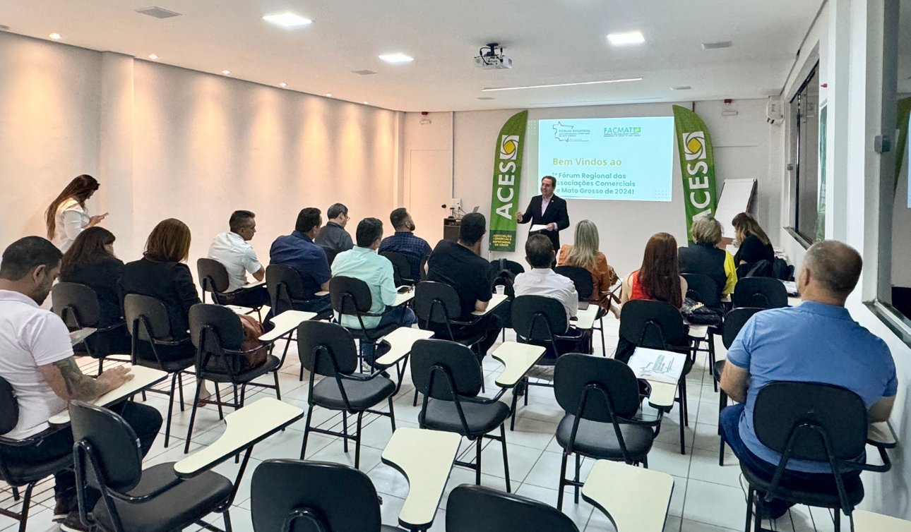 Empresários do norte de Mato Grosso debatem fortalecimento das associações comerciais em Fórum Regional